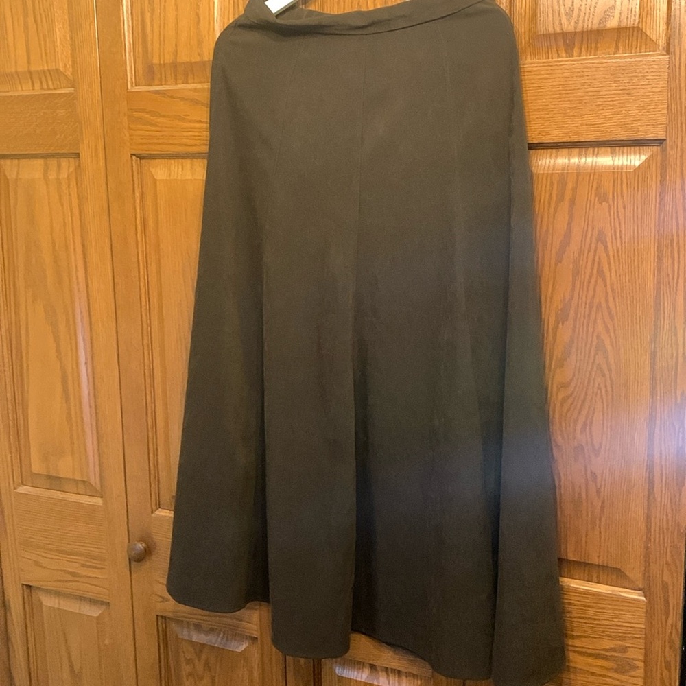 Gently worn Coldwater Creek ladies skirt, size 8